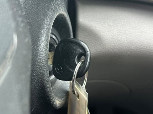 Used 2017 Hyundai Elantra SE image 20