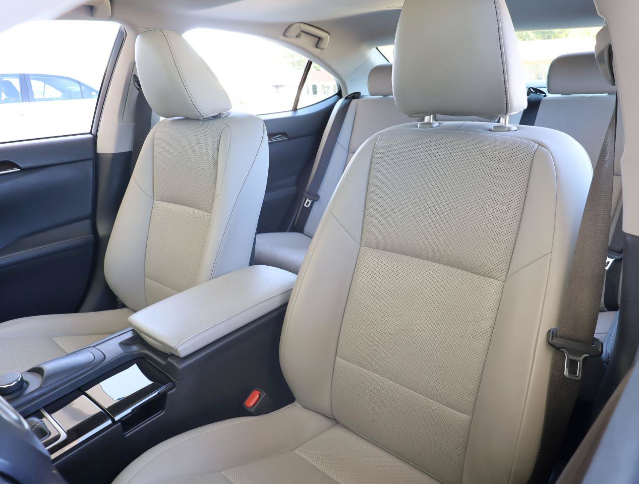 Used 2016 Lexus ES 350 w/ Premium Package w/Wood Trim FWD image 20