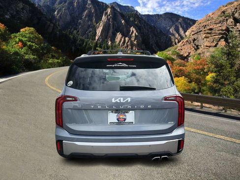 Used 2025 Kia Telluride S AWD/4WD image 4