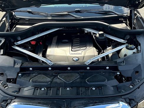 Used 2019 BMW X5 xDrive40i w/ Premium Package 2 image 9