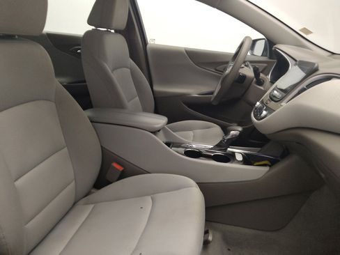 Used 2022 Chevrolet Malibu LT FWD image 21