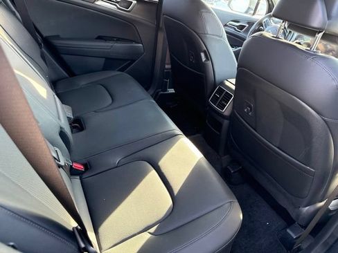 Used 2025 Kia Sportage EX AWD/4WD image 5
