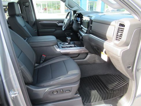 New 2026 Chevrolet Silverado 1500 LTZ w/ Technology Package AWD/4WD image 10