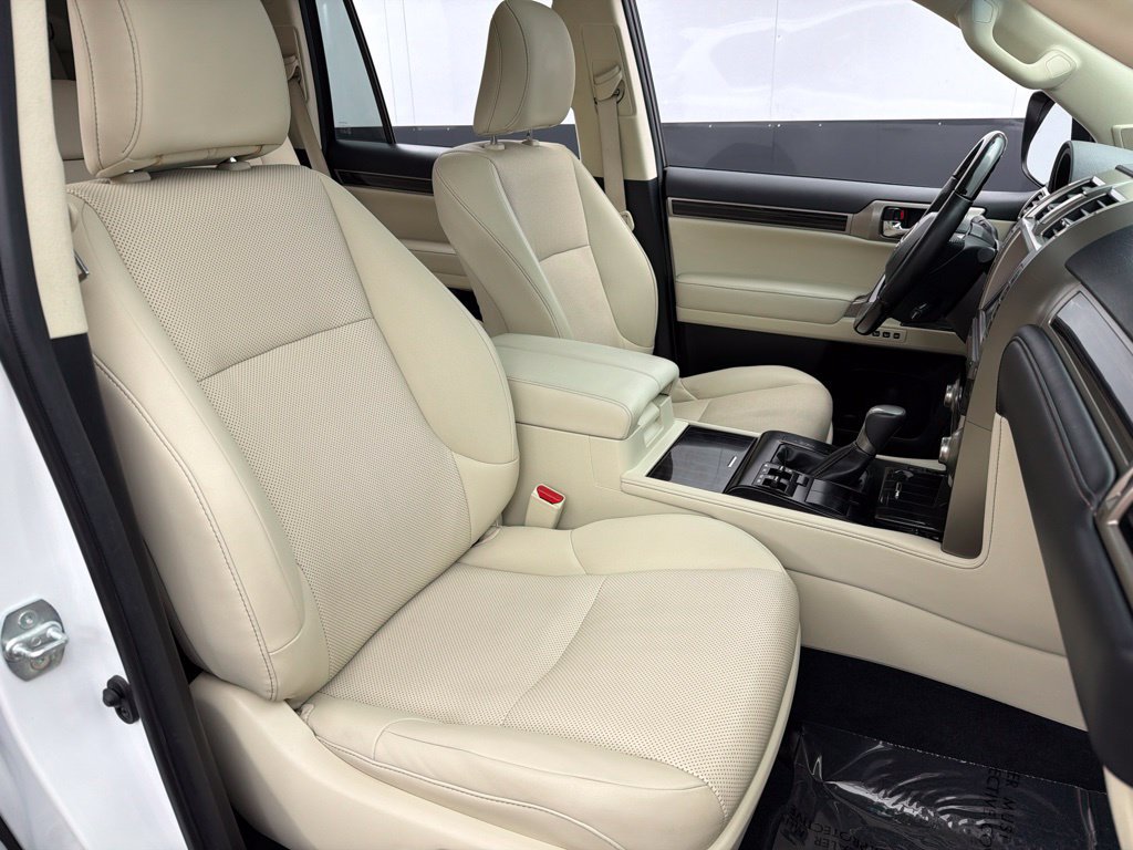 Used 2020 Lexus GX 460 Premium w/ Premium Package AWD/4WD image 32