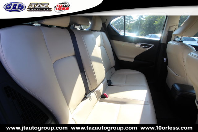 Used 2013 Lexus CT 200h w/ Premium Pkg w/Backup Camera FWD image 13