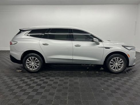 Used 2022 Buick Enclave Premium image 7