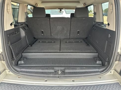Used 2008 Jeep Commander Sport RWD image 16