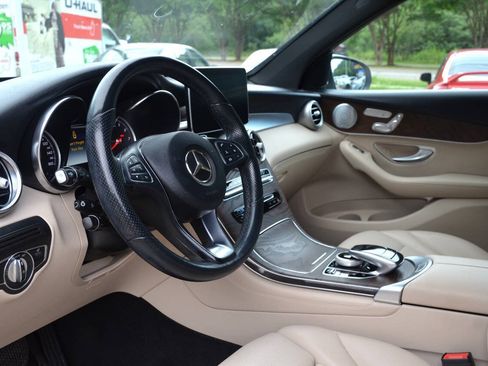 Used 2018 Mercedes-Benz GLC 300 4MATIC image 15
