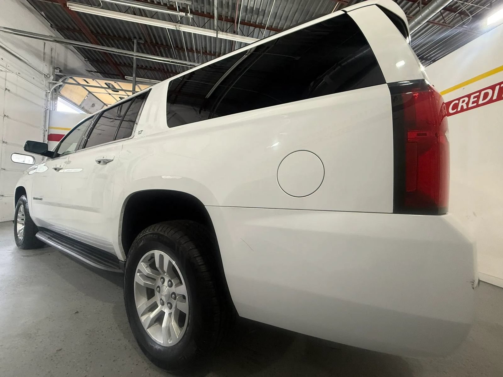 Used 2019 Chevrolet Suburban LT AWD/4WD image 9