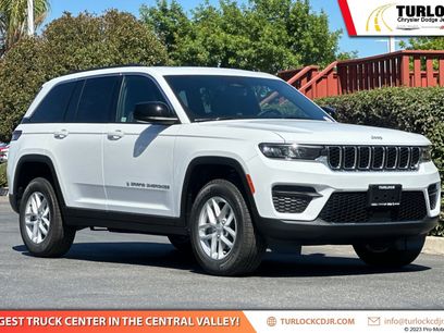 New 2025 Jeep Grand Cherokee Laredo X