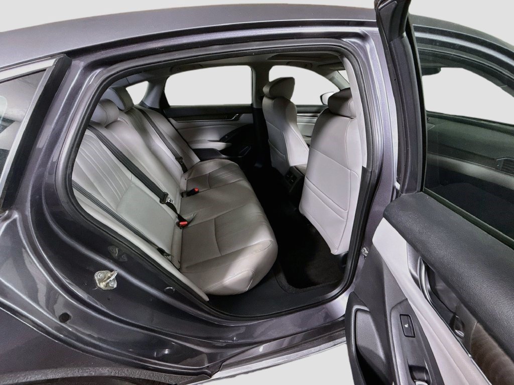 Used 2018 Honda Accord Touring image 26