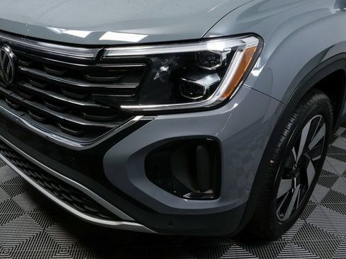 Certified 2025 Volkswagen Atlas Cross Sport SEL image 36