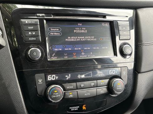 Used 2019 Nissan Rogue SL w/ Premium Package AWD/4WD image 9