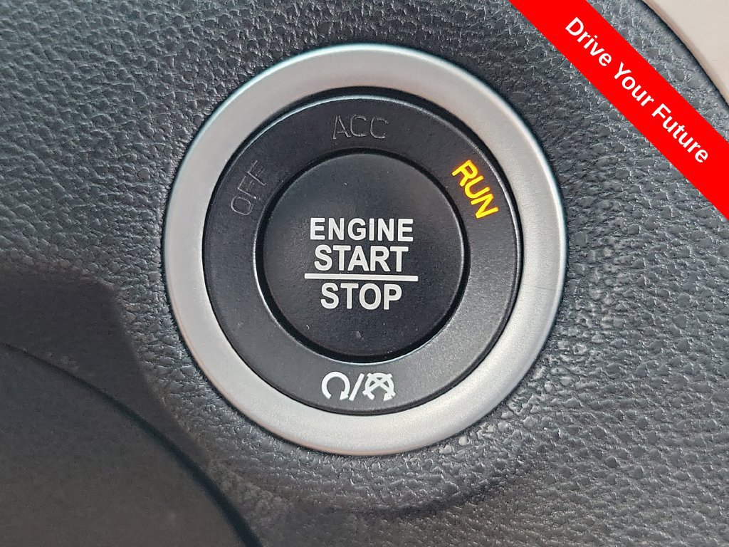 Used 2023 Chrysler 300 Touring L w/ Safetytec Plus Group RWD image 9