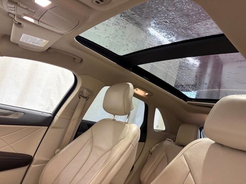 Used 2018 Lincoln MKC Reserve w/ Lincoln MKC Climate Package image 15