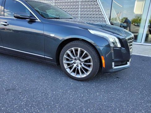 Used 2018 Cadillac CT6 Luxury AWD/4WD image 2