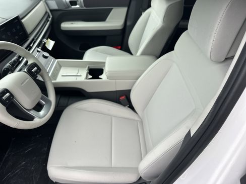 New 2026 Hyundai Santa Fe SE FWD image 17