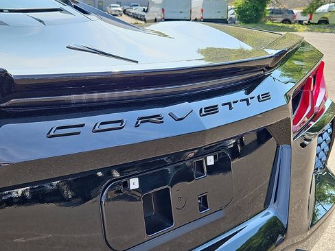 Used 2025 Chevrolet Corvette Stingray Preferred Cpe w/ 2LT RWD image 31