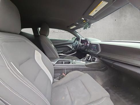 Used 2020 Chevrolet Camaro LT image 24