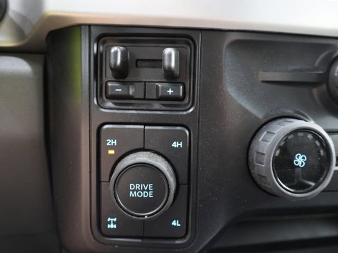 Used 2024 Ford F250 XLT w/ FX4 Off-Road Package AWD/4WD image 40