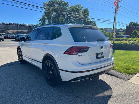 Certified 2020 Volkswagen Tiguan SE R-Line w/ 3rd Row Seat Package AWD/4WD image 3