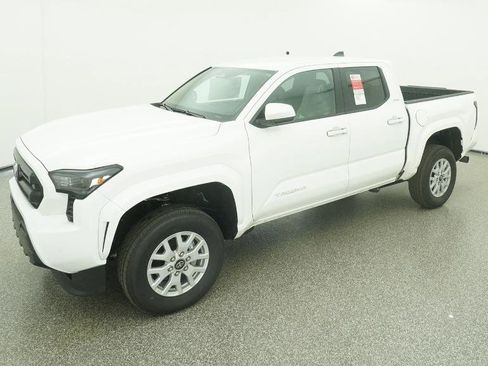 New 2025 Toyota Tacoma SR5 image 32