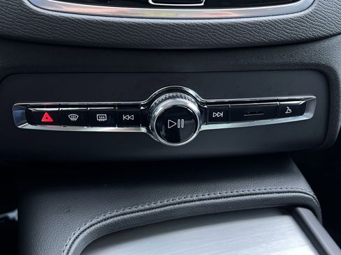 Used 2023 Volvo XC90 B5 Core w/ Protection Package Premier AWD/4WD image 31