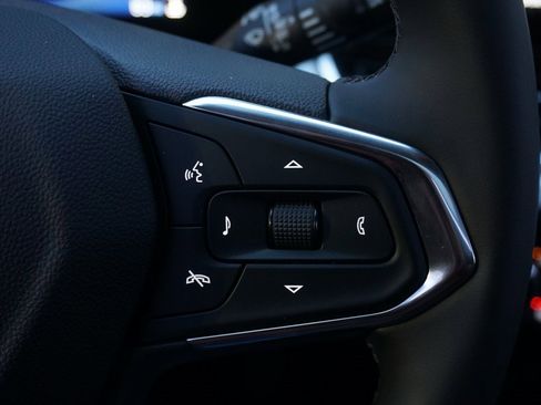 New 2026 Chevrolet Trax LT w/ Sunroof Package image 20