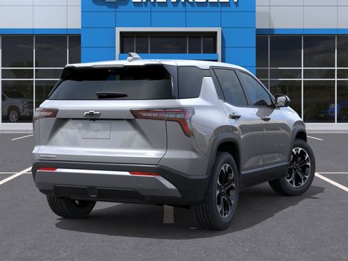 New 2026 Chevrolet Equinox LT w/ Convenience Package II FWD image 6