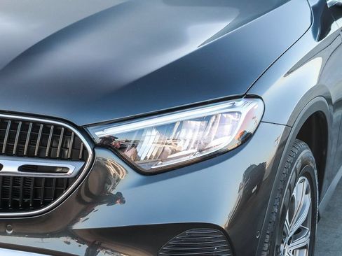 Used 2023 Mercedes-Benz GLC 300 4MATIC image 5
