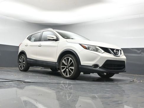 Used 2017 Nissan Rogue Sport SL image 15