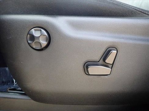 Used 2023 Dodge Durango GT image 14