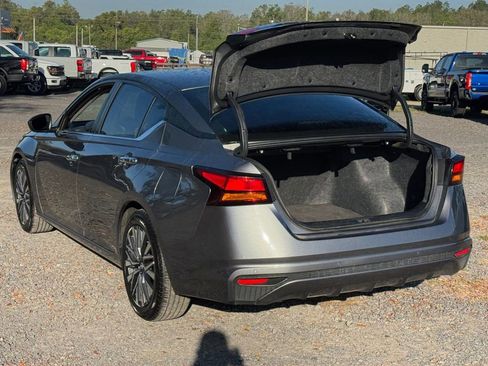 Used 2024 Nissan Altima 2.5 SV FWD image 27