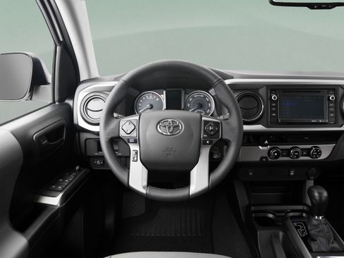 Certified 2016 Toyota Tacoma TRD Off-Road AWD/4WD image 42