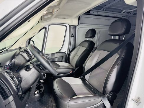 Used 2026 RAM ProMaster 2500 w/ Convenience Group FWD image 6
