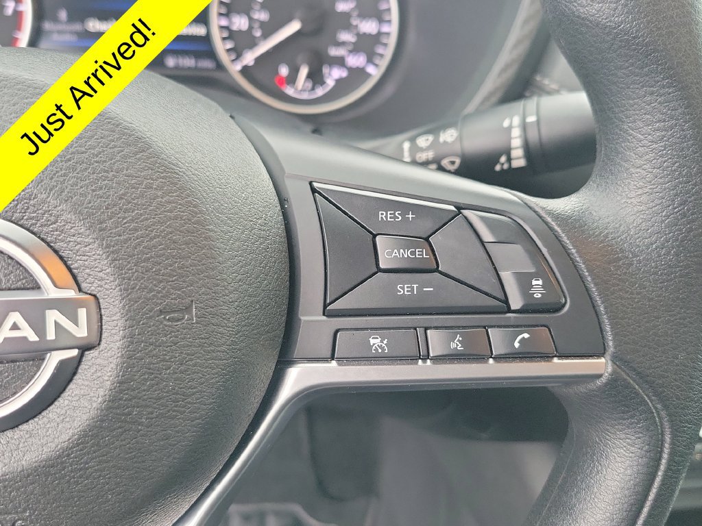 Used 2024 Nissan Sentra SV FWD image 23