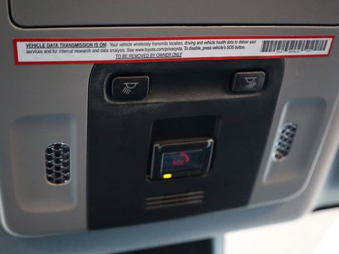 Used 2022 Toyota Camry SE FWD image 34