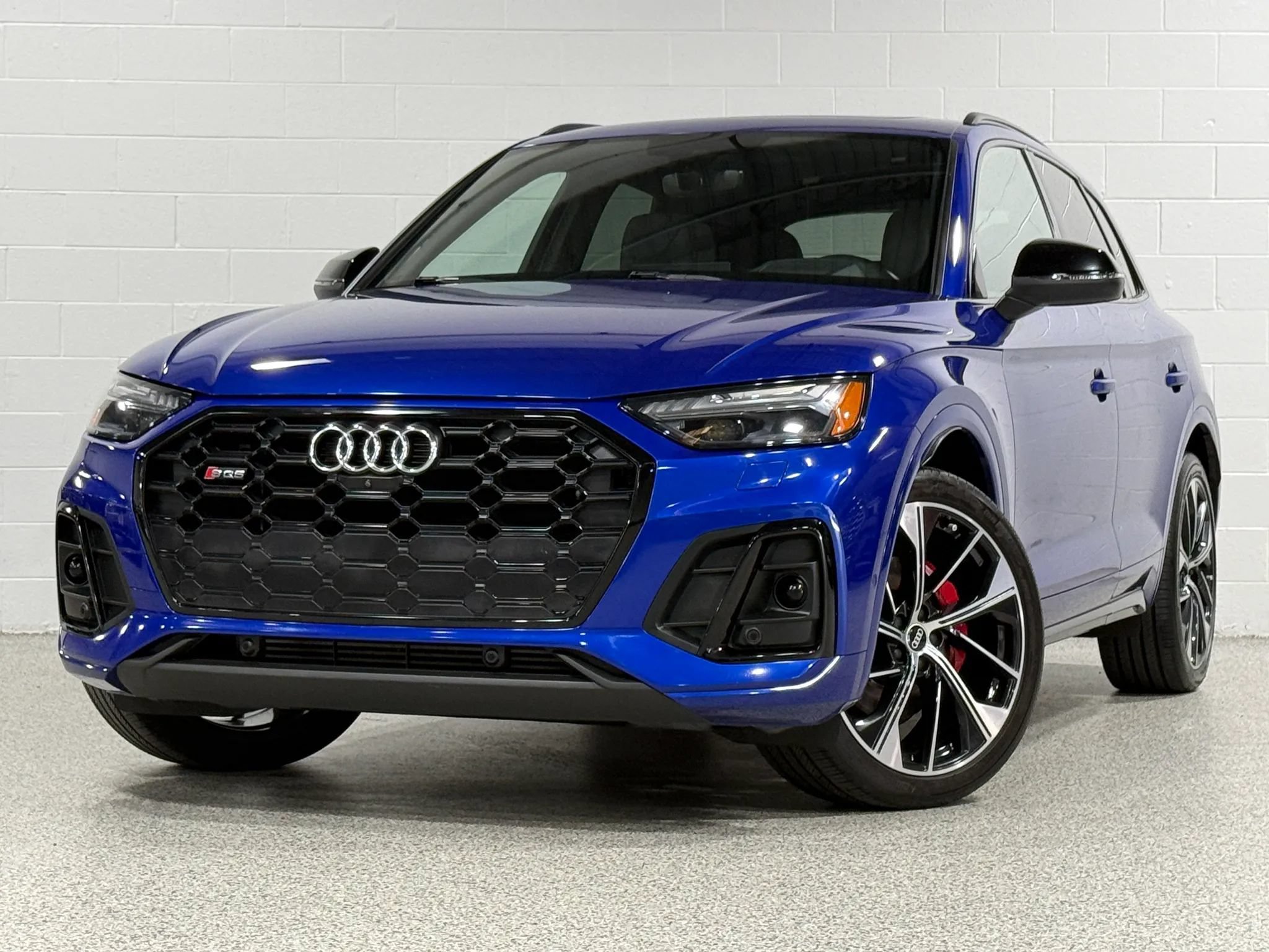 Used 2021 Audi SQ5 Prestige w/ Prestige Package AWD/4WD image 2