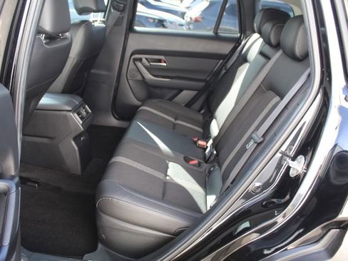 Certified 2025 MAZDA CX-50 2.5 Hybrid w/ Preferred Pkg image 31