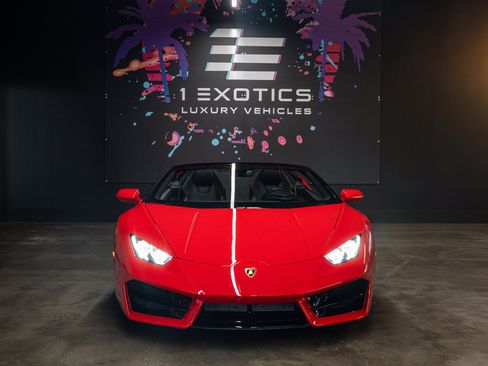 Used 2019 Lamborghini Huracan LP 580-2 RWD image 4