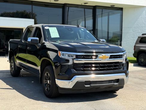 Used 2025 Chevrolet Silverado 1500 LT image 8