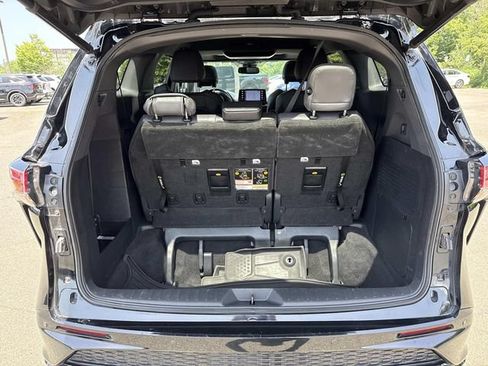 Used 2021 Toyota Sienna XSE w/ XSE Plus Package FWD image 12