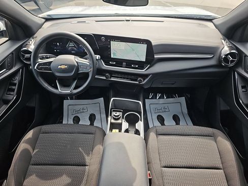 Used 2026 Chevrolet Equinox LT FWD image 17