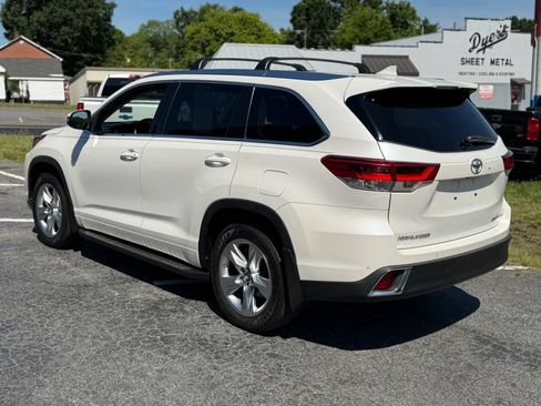 Used 2018 Toyota Highlander Limited AWD/4WD image 7