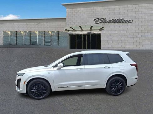 Used 2023 Cadillac XT6 Premium Luxury w/ Platinum Package image 8