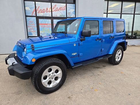 Used 2015 Jeep Wrangler Unlimited Sahara w/ Connectivity Group image 3
