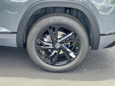 New 2026 Volkswagen Atlas Cross Sport SEL R-Line AWD/4WD image 32