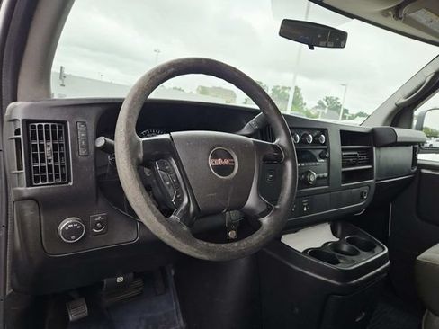 Used 2014 GMC Savana 2500 RWD image 8