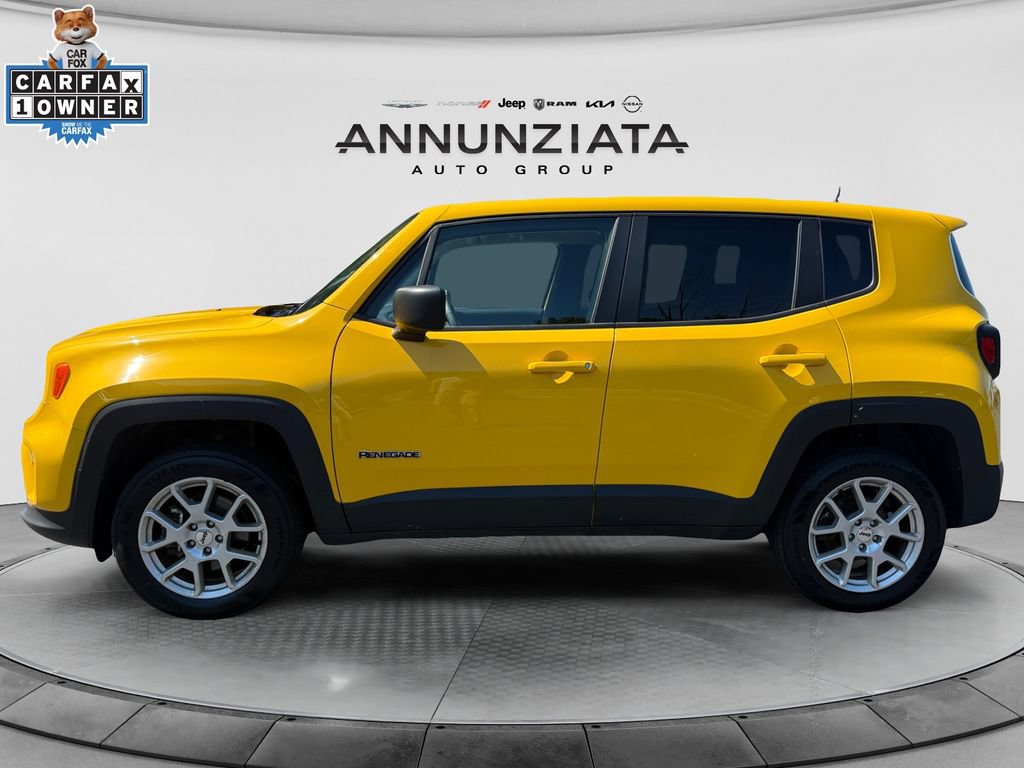 Used 2023 Jeep Renegade Latitude AWD/4WD image 2