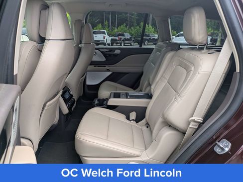 Certified 2021 Lincoln Aviator Reserve w/ Equipment Group 202A AWD/4WD image 9